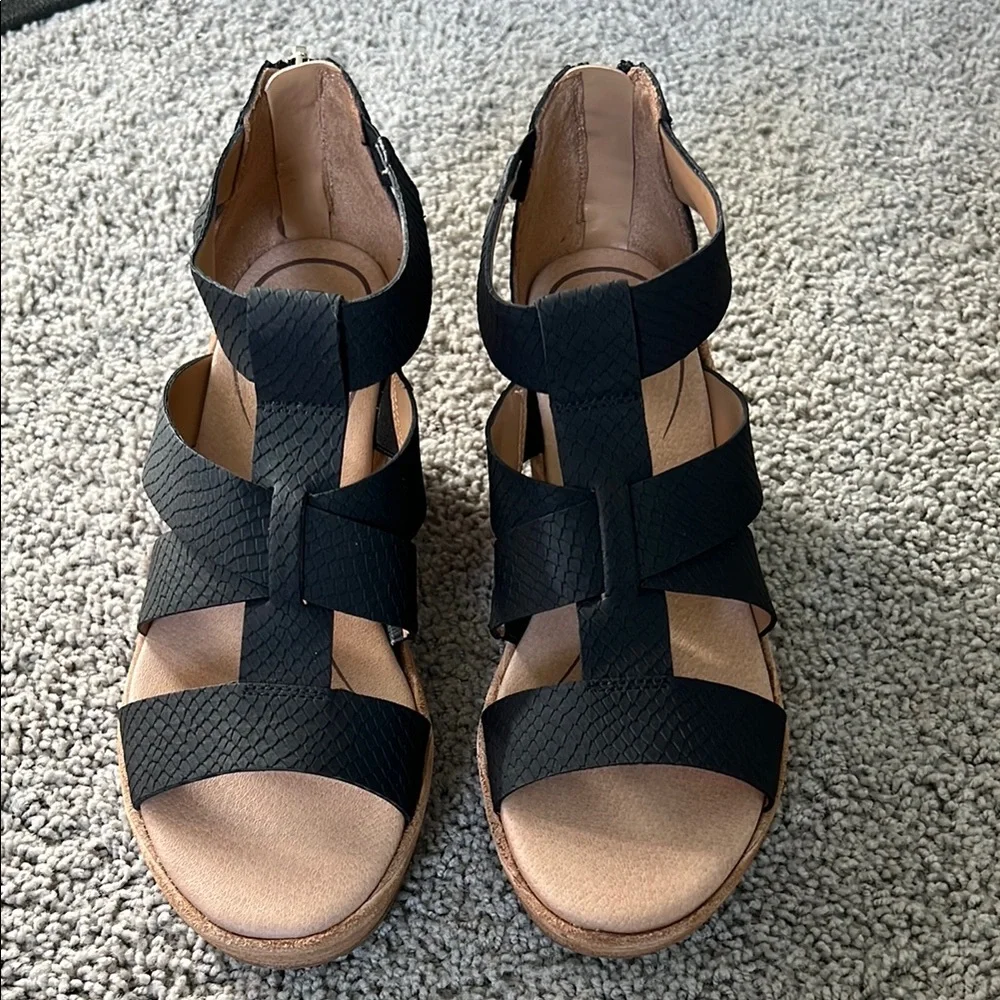 Dr. Scholl's Black Strappy Wedge Sandals - Picture 1 of 4